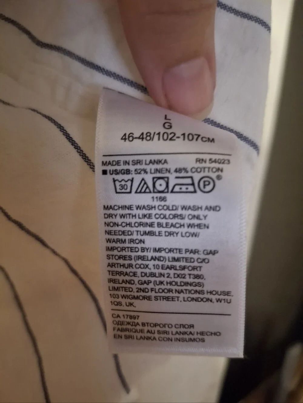Banana Republic Men's White Vertical-Stripe Button-Up Shirt